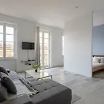 Apartament Bnbnova - Historic Penthouse *