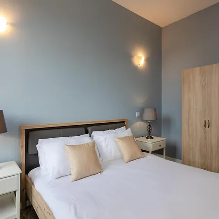 Bnbnova - Historic Penthouse * Valeta